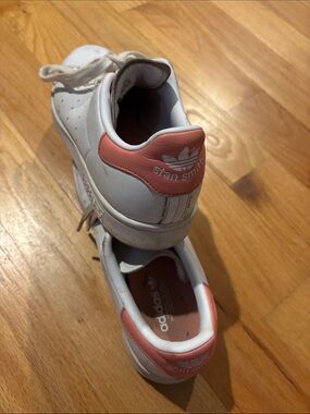 adidas  White Stan smith Sneakers with Pink Heel Tab